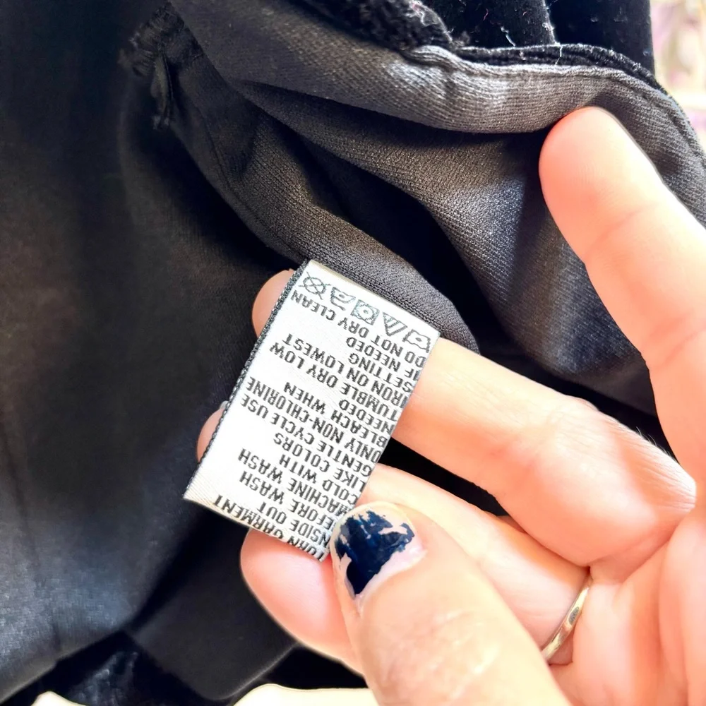 Sangria Cropped Black Velvet Bolero Jacket Witchy Goth Size Medium 3/4 sleeve - Picture 6 of 8